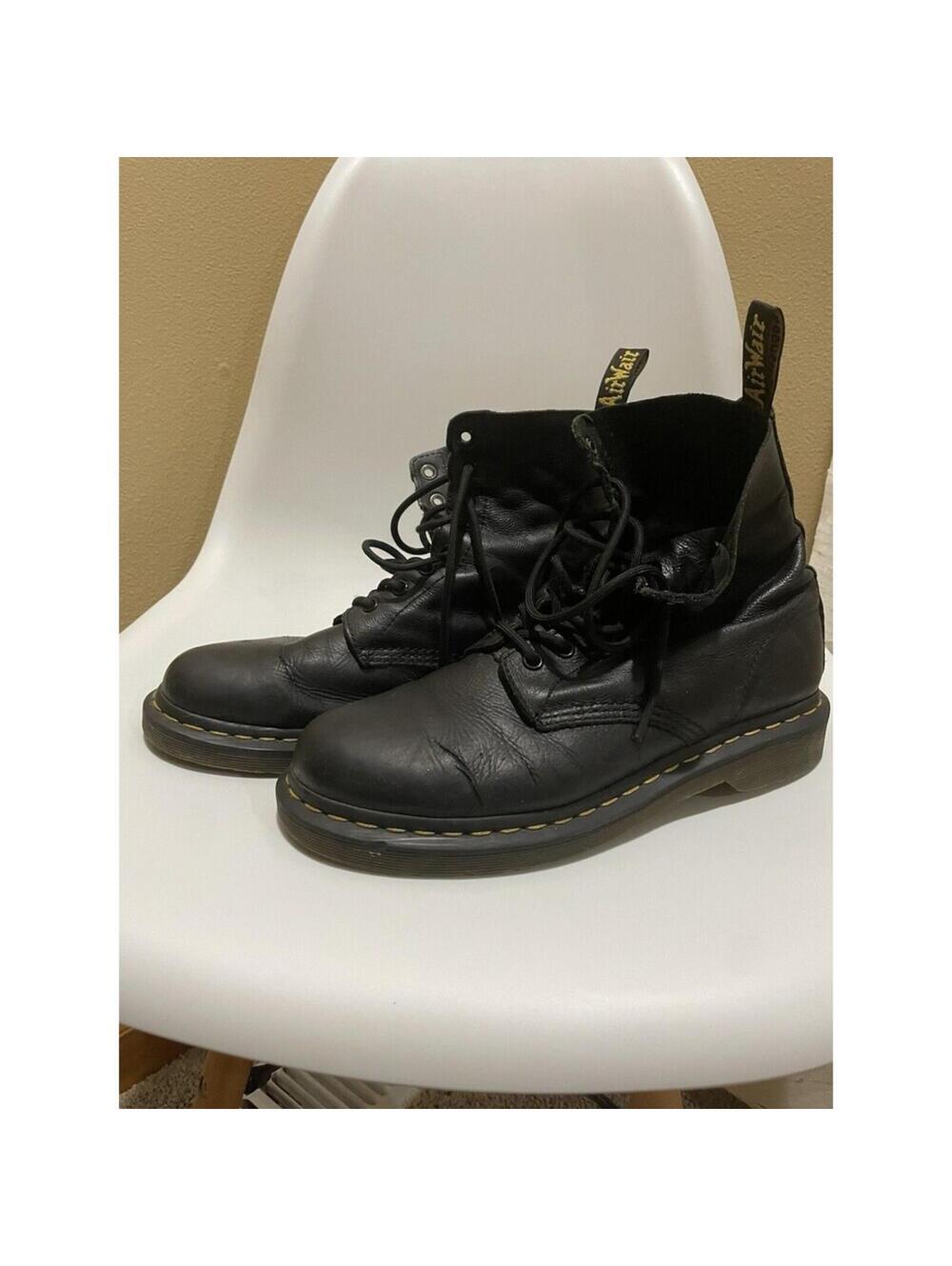 Dr. Martens Women's Size 9 Boots Black Lace Up Leather Round Toe Ankle Booties